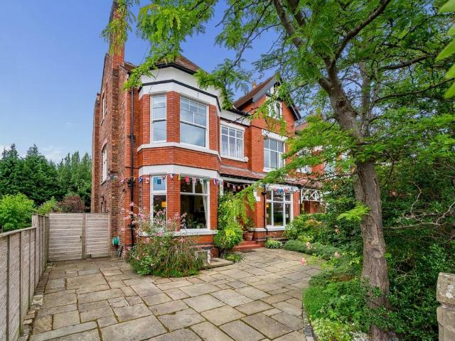 7 bedroom semi detached house for sale