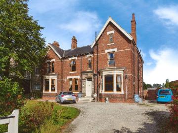 7 bedroom semi detached house for sale