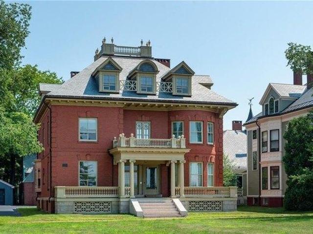 7 bedroom, Portland ME 04102 105682543