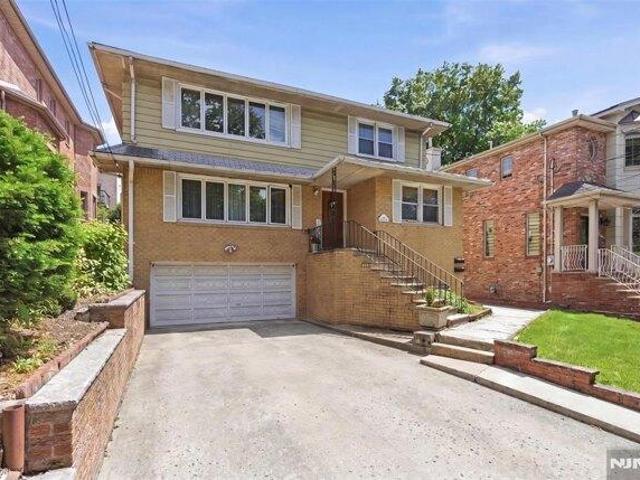 7 bedroom, Palisades Park NJ 07650 105516561