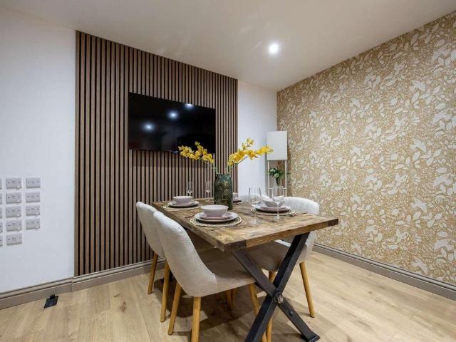 7 bedroom property to rent