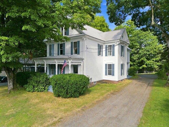 7 bedroom, Randolph ME 04346 105816070