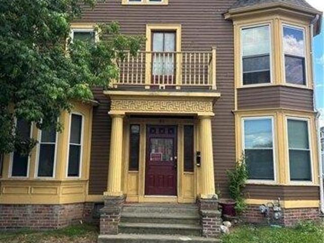 7 bedroom, Warren RI 02885 104809121