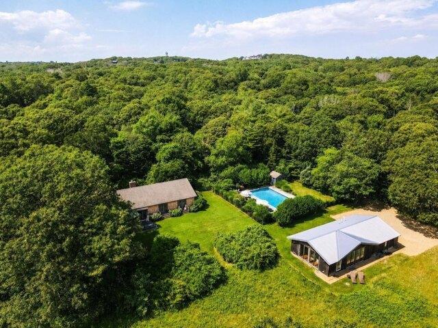 7 bedroom, West Tisbury MA 02575 105692211