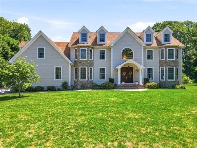 7 bedroom, Westwood MA 02090 105441319