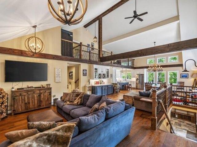 7 bedroom, Wilmington VT 05363 105577175