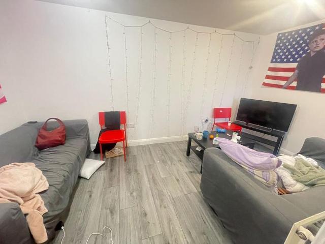 7 bedroom townhouse to rent