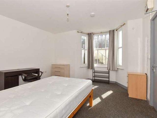 7 Bedroom Terraced House
