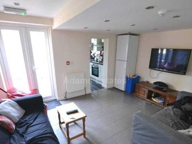 7 bedroom terraced house for rent in De Beauvoir Road Reading RG1