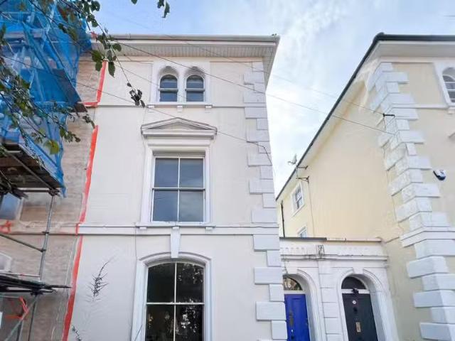 7 bedroom terraced house for rent in Highbury Villas, Kingsdow.