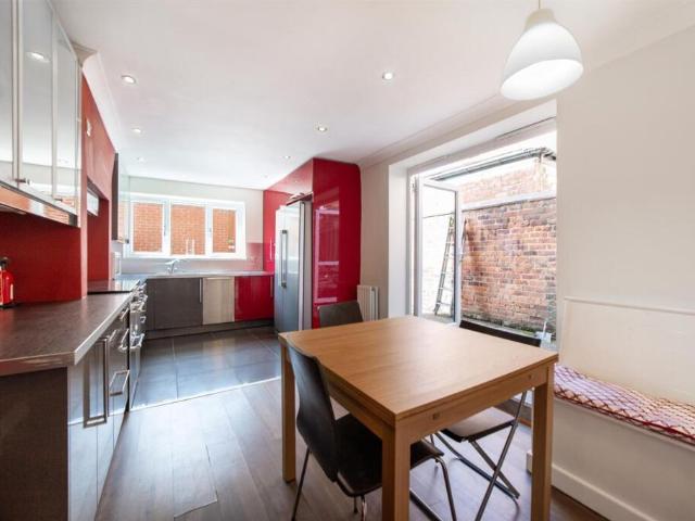 7 bedroom terraced house for rent in Mayfair Road, Newcastle Upon Tyne, NE2