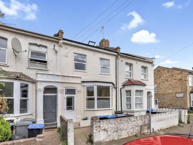 7 bedroom terraced house for sale