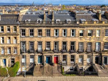 7 bedroom terraced house for sale