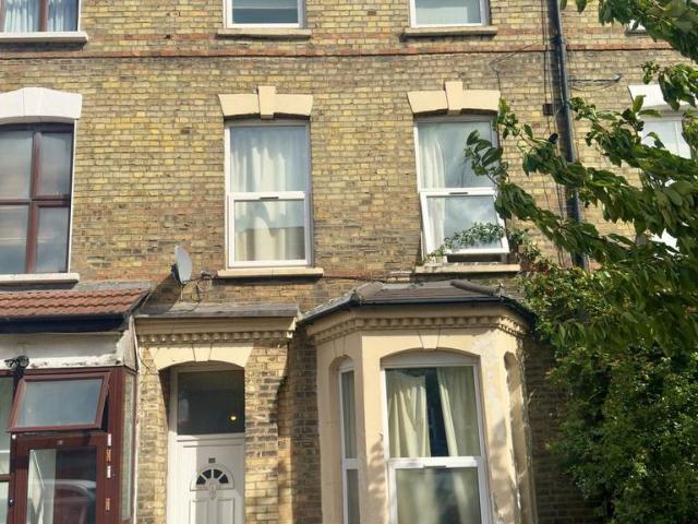 7 bedroom terraced house for sale