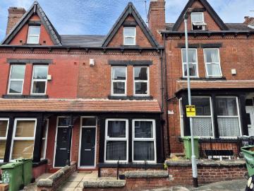 7 bedroom terraced house for sale