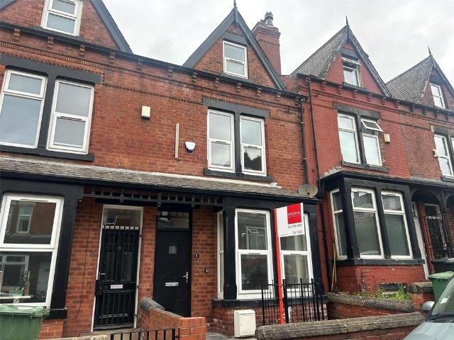 7 bedroom terraced house for sale