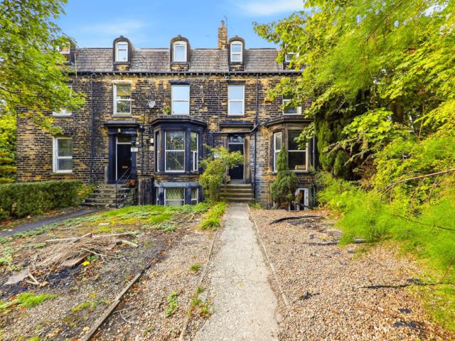 7 bedroom terraced house for sale