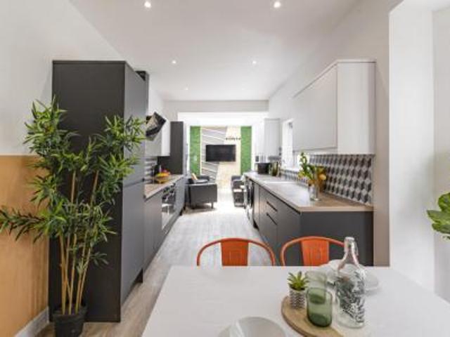 7 bedroom Terraced House To Let
