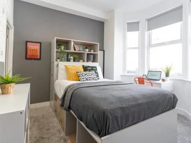 7 bedroom Terraced House To Let