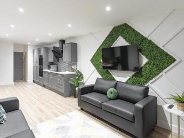 7 bedroom Terraced House To Let