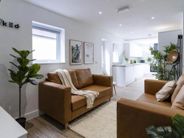 7 bedroom Terraced House To Let