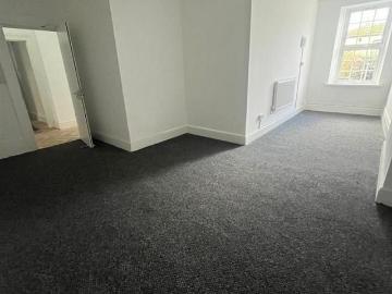 7 bedroom terraced house to rent