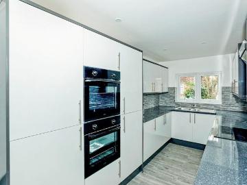 7 bedroom terraced house to rent