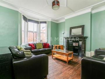 7 bedroom terraced house to rent