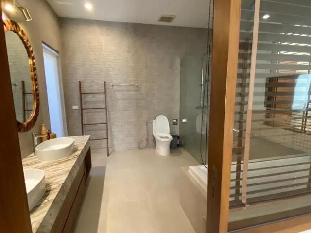 7 Bedroom Villa for sale at Woodlands Residences 5924