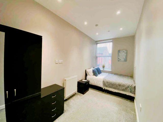 7 Beds 3 Baths