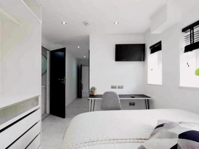 7 Beds 7 Baths