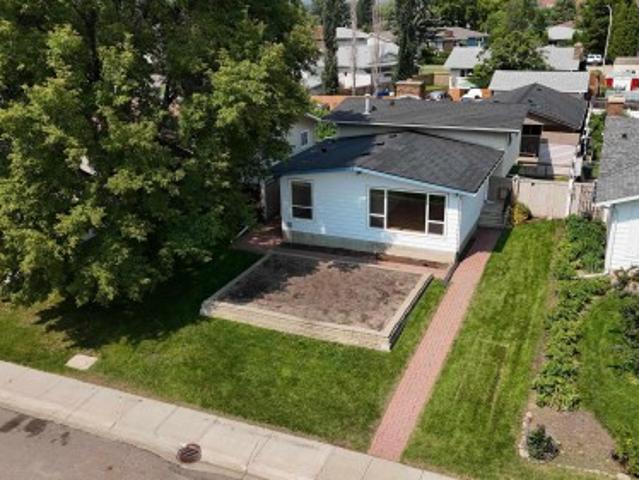 7 Beechmont Avenue, Spruce Grove, AB, T7X 1E6 house for sale | Listing ID E4501 | Royal LePage