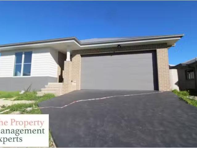 7 Bellaroi Parade, Gilead House for rent Listed by Britney Kr.