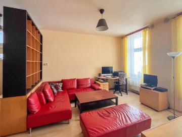 7. Bezirk Kaiserstraße – 2 Zimmer, Innenhoflage, Altbauflair und perfekte Infrastruktur