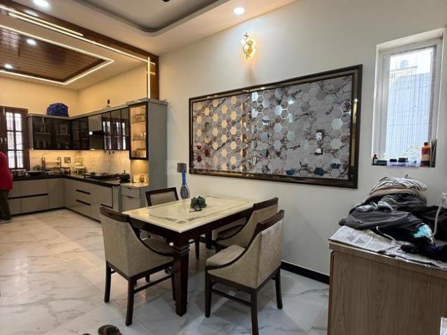 7 BHK Villa in GMS Road for resale Dehradun. The reference number is 20411332