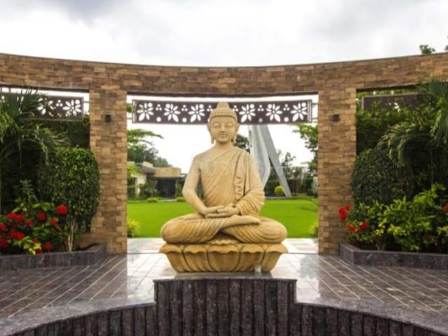 7 BHK Villa in Naroda for resale Ahmedabad. The reference number is 19432831