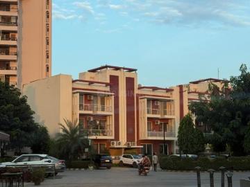 7 BHK Villa in Sector 51 for resale Gurgaon. The reference number is 18626018