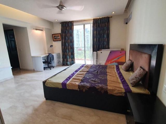 7 BHK Apartment in Sector 44 for resale Noida. The reference number is 18408374
