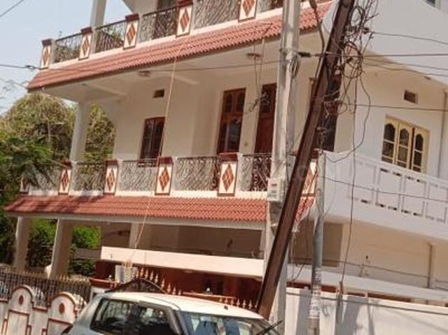 7 BHK Duplex in Padmarao Nagar for resale Secunderabad. The reference number is 20183231