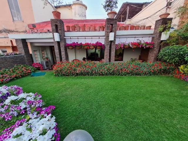 7 BHK Duplex in Park Street Area for resale Kolkata. The reference number is 20787007