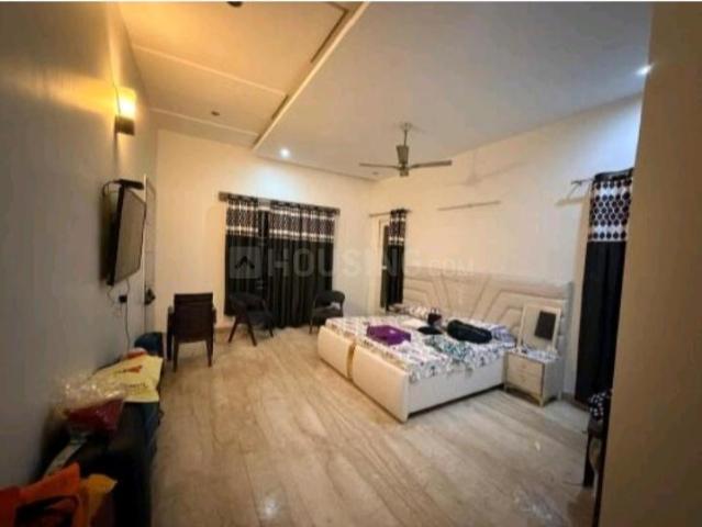 7 BHK Farm House in Saket for resale New Delhi. The reference number is 21310498