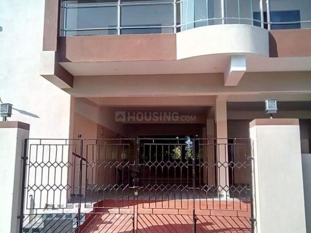 7 BHK Independent House in Uthandi for resale Chennai. The reference number is 21072571