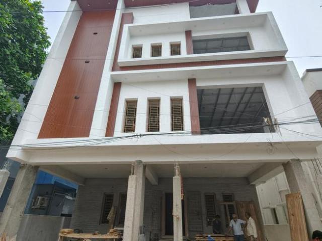 7 BHK Independent House in Valasaravakkam for resale Chennai. The reference number is 20889990