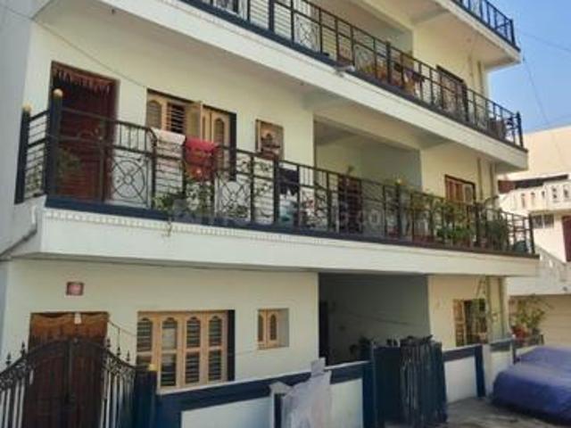 7 BHK Independent House in Basaveshwara Nagar for resale Bengaluru. The reference number is 20235264