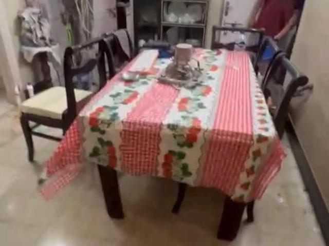7 BHK Independent House in Dhakuria for resale Kolkata. The reference number is 21007894