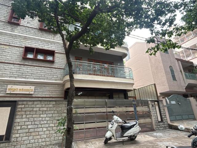 7 BHK Independent House in Mahalakshmipuram for resale Bengaluru. The reference number is 20257627