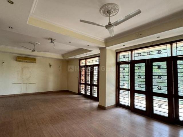 7 BHK Independent House in New Friends Colony for resale New Delhi. The reference number is 21325363