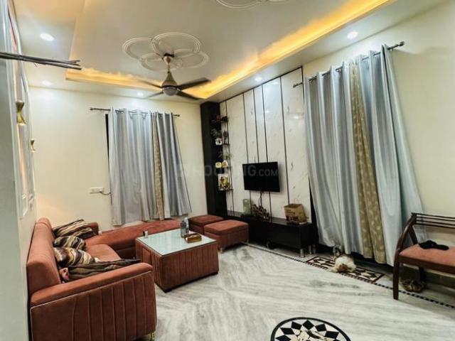 7 BHK Independent House in New Mustafabad for resale New Delhi. The reference number is 20928426