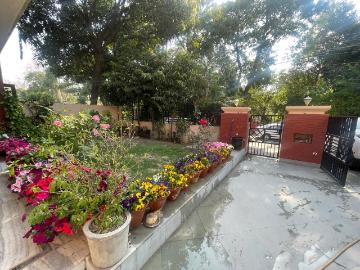 7 BHK Independent House in Sector 12 for rent Panchkula. The reference number is 19640496