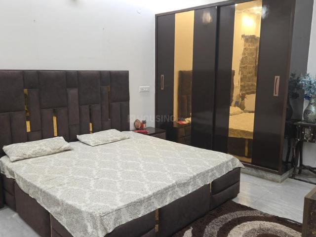 7 BHK Independent House in Sector 23 for resale Gurgaon. The reference number is 21105872